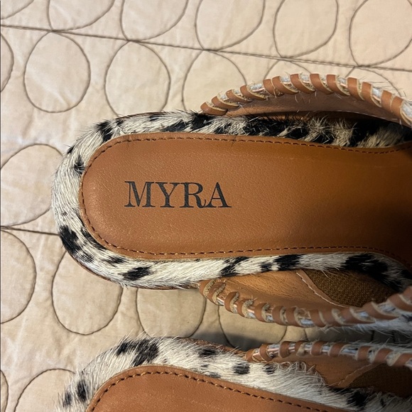Myra cowhide mules. - Picture 5 of 7